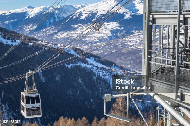 Vanoise Express Kommt Zu Einer Station In Peiseyvallandry Les Arcs Stockfoto und mehr Bilder von Peisey Vallandry