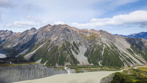 istock Seally Tarns Track and Kea Point in Mount Cook 1131432590