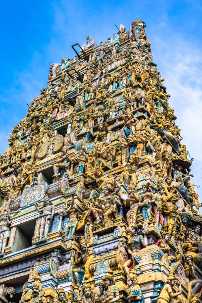 le temple hindou de murugan. colombo, sri lanka. - gopuram architecture and buildings temple sri lanka photos et images de collection