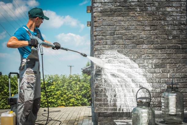80+ Pressure Wash Brick Stock Photos, Pictures & Royalty-Free Images - iStock | Power wash brick