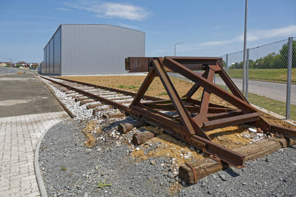 magazzino ferroviario - buffer storage foto e immagini stock