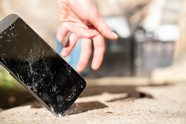 istock Phone hitting the street in sun 1131480038