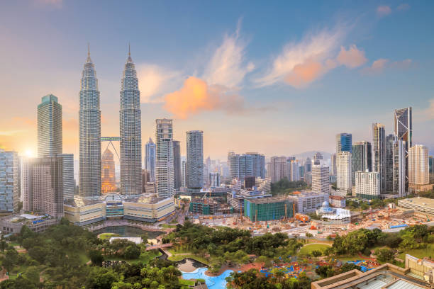istock Kuala Lumper skyline at twilight 1131482659