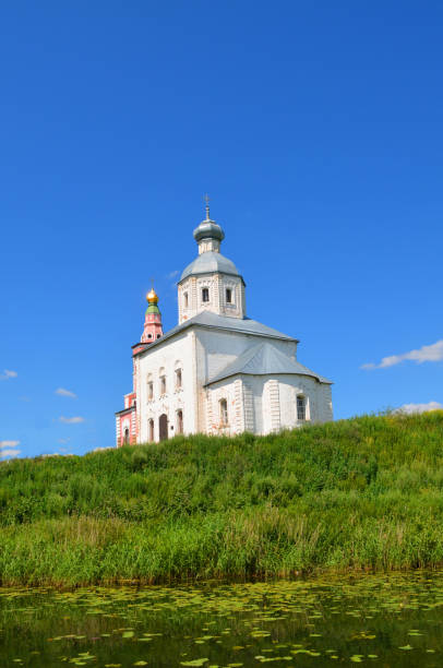 istock Kamenka River in Suzdal 1131541570