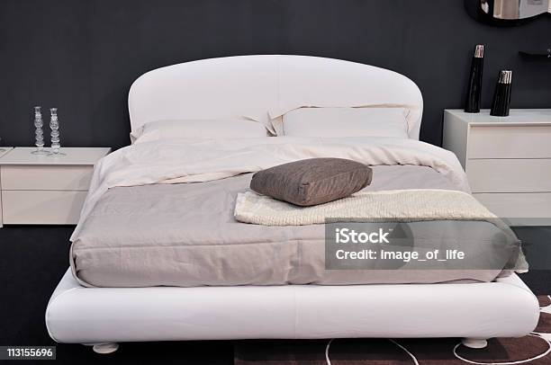 Quarto De Dormir - Fotografias de stock e mais imagens de Aconchegante - Aconchegante, Almofada - Artigo de Decoração, Almofada - Roupa de Cama