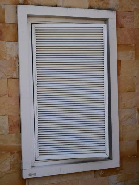 white pvc shutter windows - frosted glass glass textured bathroom imagens e fotografias de stock