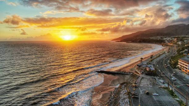 Malibu Sunset on Pacific Coast Highway Another epic sunset on the Pacific Coast Highway. Malibu stock pictures, royalty-free photos & images: Beauty in Los Angeles 