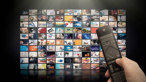 television streaming video. media tv on demand - changing channels imagens e fotografias de stock