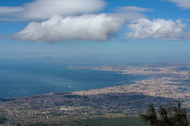 istock clear view over the naples coast from mount vesuvius 1131629537