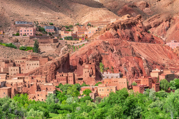 istock Morocco - Fertile river valley, kasbah, and town 1131636343