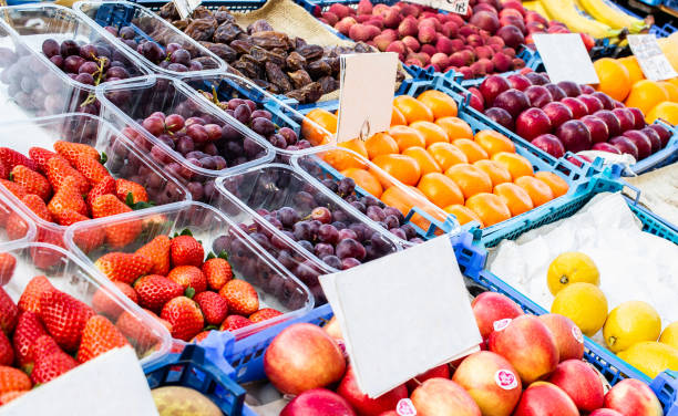 istock Picking Fruit at Outdoor Market 1131640694