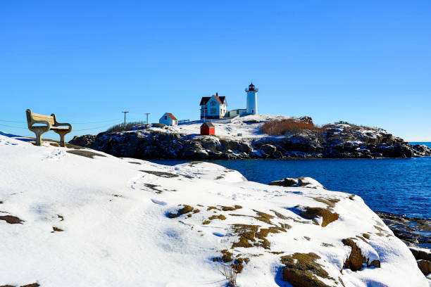 눈이 후에 누 블 등 대 - maine lighthouse winter ice 뉴스 사진 이미지