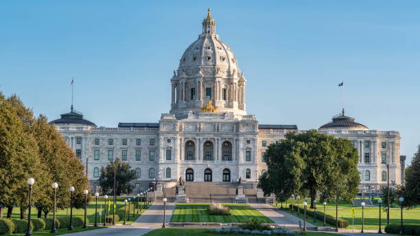 edificio del capitolio del estado de minnesota - minnesota fotografías e imágenes de stock