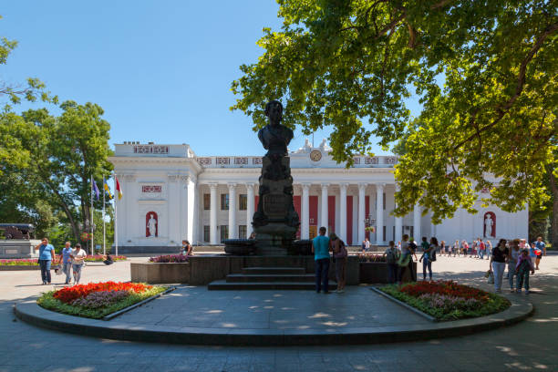 monument à alexandre pouchkine à odessa - pushkin photos et images de collection