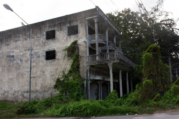 istock Abandoned house and old commercial building 1131797492