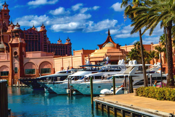 Yacht Life yachts docked at the resort paradise island bahamas stock pictures, royalty-free photos & images