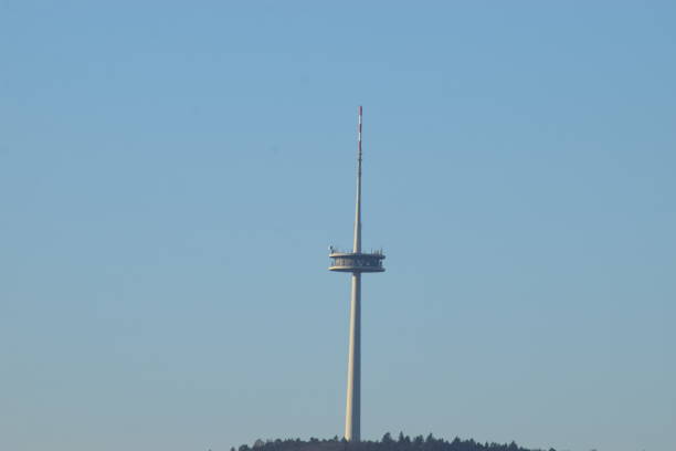 torre de televisión y radio - rhine river audio fotografías e imágenes de stock