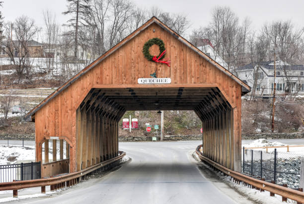 kuvapankkikuvat ja rojaltivapaat kuvat aiheesta quecheen katettu silta - vermont - quechee