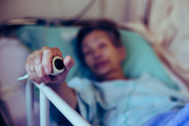 istock Elderly women hospitalized 1131902643
