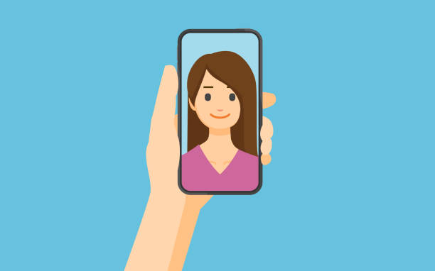 ilustraciones, imágenes clip art, dibujos animados e iconos de stock de selfie - hand holding phone