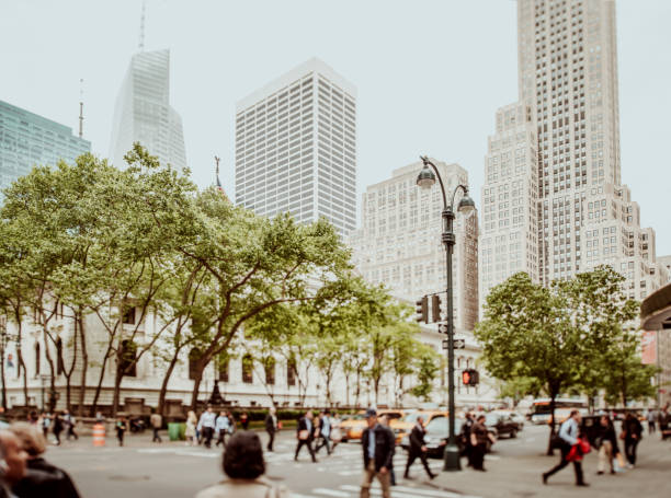 istock Streets of manhattan 1132003916