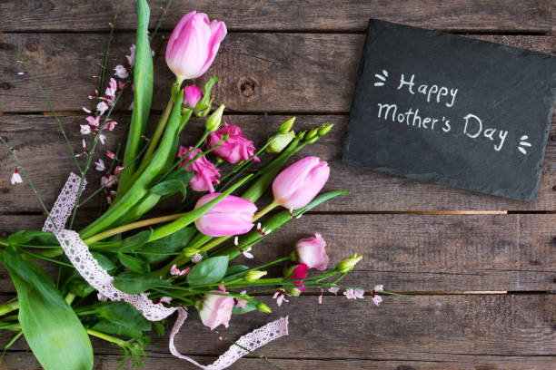 istock Floral greetings for mothers day 1132010454
