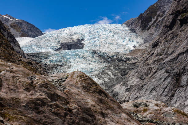 fox glacier nueva zelanda - extreme terrain eroded snow landscape fotografías e imágenes de stock