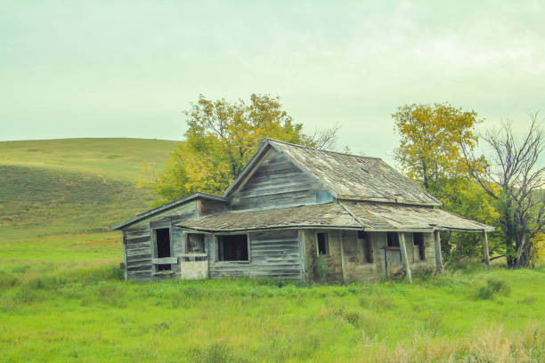 istock Abondened old farm houese and estates dot the prairie landscape, Alberta, Canada 1132054064