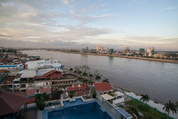istock CAMBODIA PHNOM PENH TONLE SAP RIVER CITY 1132077027