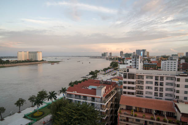 istock CAMBODIA PHNOM PENH TONLE SAP RIVER CITY 1132077141