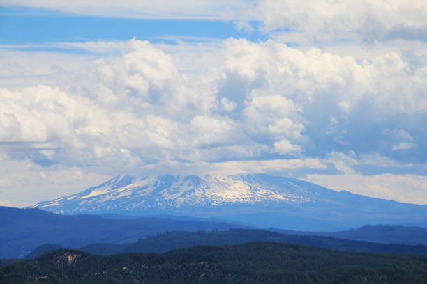 istock National park Mount Rainier in Norh America 1132077340