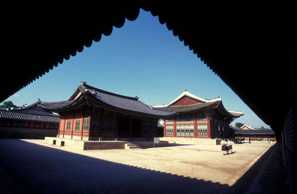 istock SOUTHKOREA SEOUL TOKSUGUNG PALACE 1132088742