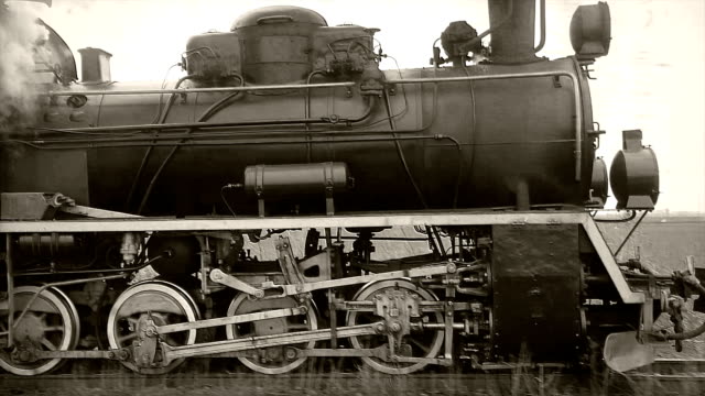 Locomotive steam fast drive loop