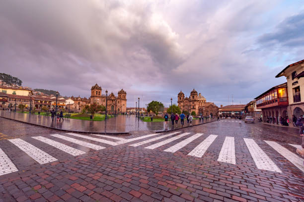 fotografii de stoc, fotografii și imagini scutite de redevențe cu plaza de armas din cuzco, peru - chinchero district