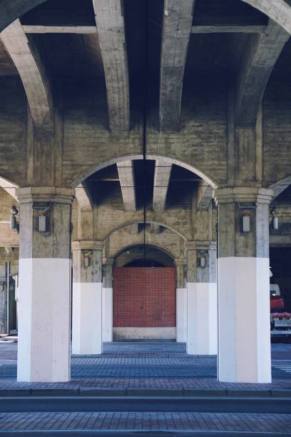 istock columns architecture in the street 1132250442