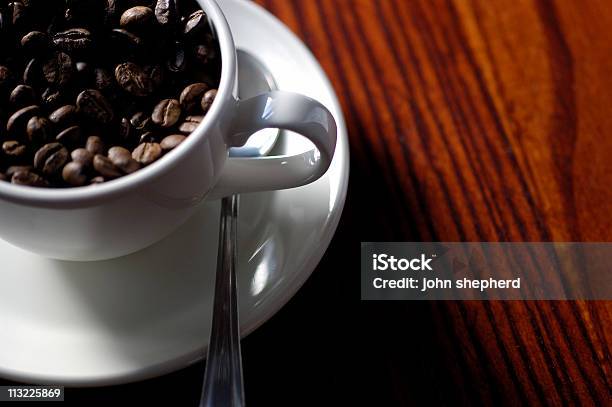 コーヒー豆 - カップのストックフォトや画像を多数ご用意 - カップ, カラー画像, コーヒーカップ