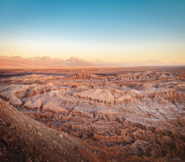 valle della morte al tramonto - deserto di atacama, cile - san pedro foto e immagini stock