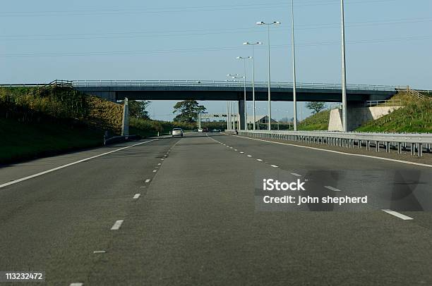 Tranquila Inglés Autopista Autopista Highway Foto de stock y más banco de imágenes de Autopista - Autopista, Carretera vacía, Coche