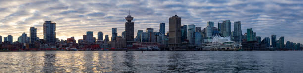 vancouver harbour - scenics skyline panoramic canada place stock-fotos und bilder