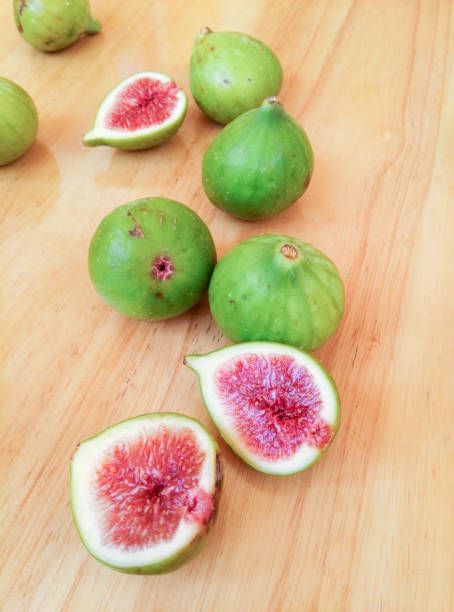 Green ripe figs Green ripe figs 成熟 stock pictures, royalty-free photos & images