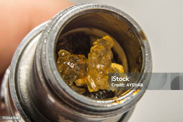 Thca Crystals Inside A Cannabis Extract Vape Pen Stock Photo - Download Image Now - Electronic Cigarette, Cannabis - Narcotic, Marijuana - Herbal Cannabis