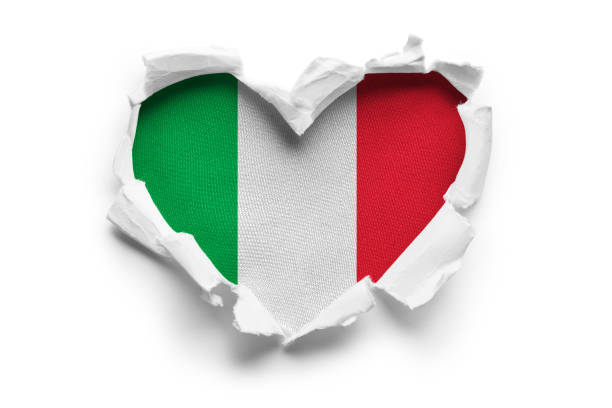 bandiera d'italia su bianco - italia immagine foto e immagini stock