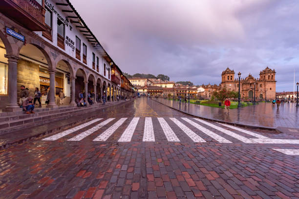 fotografii de stoc, fotografii și imagini scutite de redevențe cu plaza de armas din cuzco, peru - chinchero district