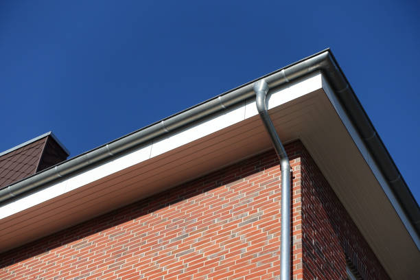 New gutter and downpipe new gutter and downpipe eaves stock pictures, royalty-free photos & images