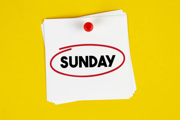 marquer le dimanche sur le calendrier - sunday photos et images de collection
