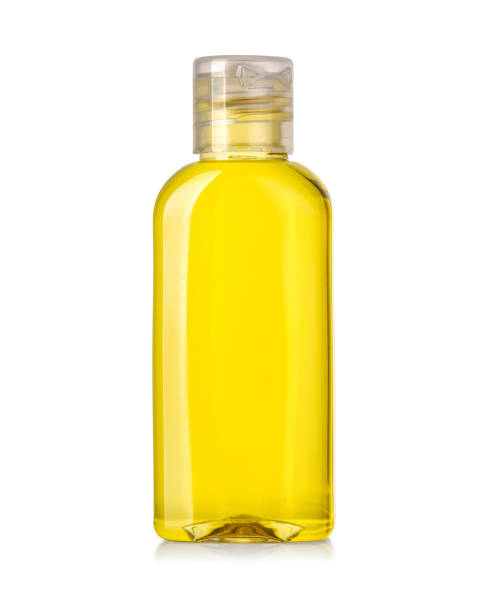 istock Oil bottle isolated 1132715164