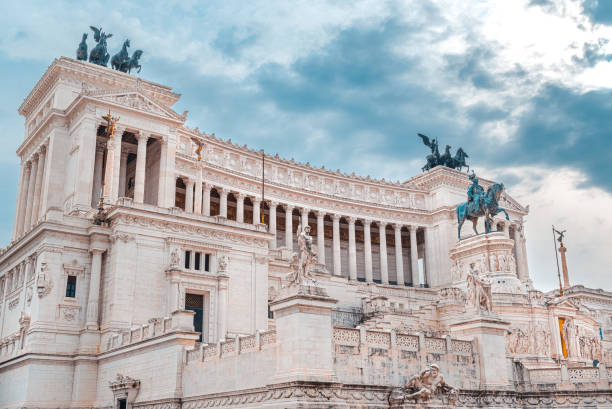 Monument of the Altar of the Fatherland in Piazza Venezia in Rome Monument of the Altar of the Fatherland in Piazza Venezia in Rome monumento comemorativo stock pictures, royalty-free photos & images
