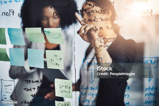 They Understand Where The Bigger Picture Lies Stock Photo - Download Image Now - Business, Brainstorming, Adhesive Note