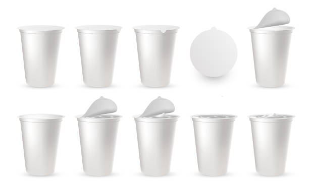 ilustrações, clipart, desenhos animados e ícones de pacotes plásticos realísticos para o yogurt com tampa da folha, tampão. - can disposable cup blank container