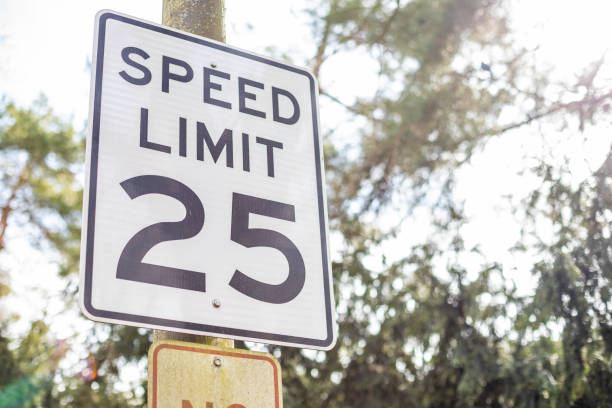 istock 25 MPH Speed Limit Sign 1132867160